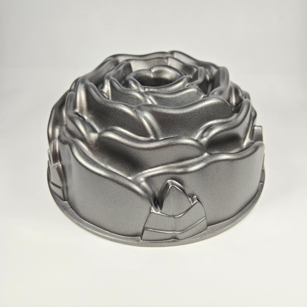 Nordic Ware Rose Bundt Pan Cast Aluminum 10 Cup Non-Stick Floral Cake Mold